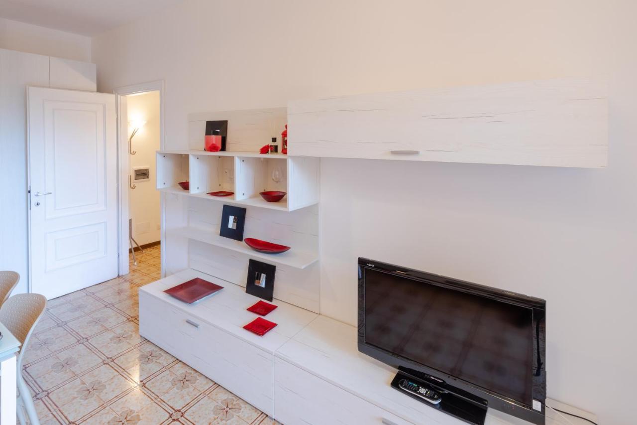 086 - Sunshine Home, 5 Minuti Dalla Spiaggia - Parcheggio Privato Gratis Incluso Ospedaletti Bagian luar foto