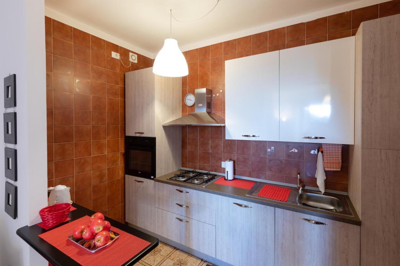 086 - Sunshine Home, 5 Minuti Dalla Spiaggia - Parcheggio Privato Gratis Incluso Ospedaletti Bagian luar foto